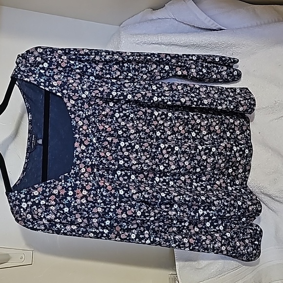 Lululemon - 3 pairs - Size 2 - Picture 2 of 7